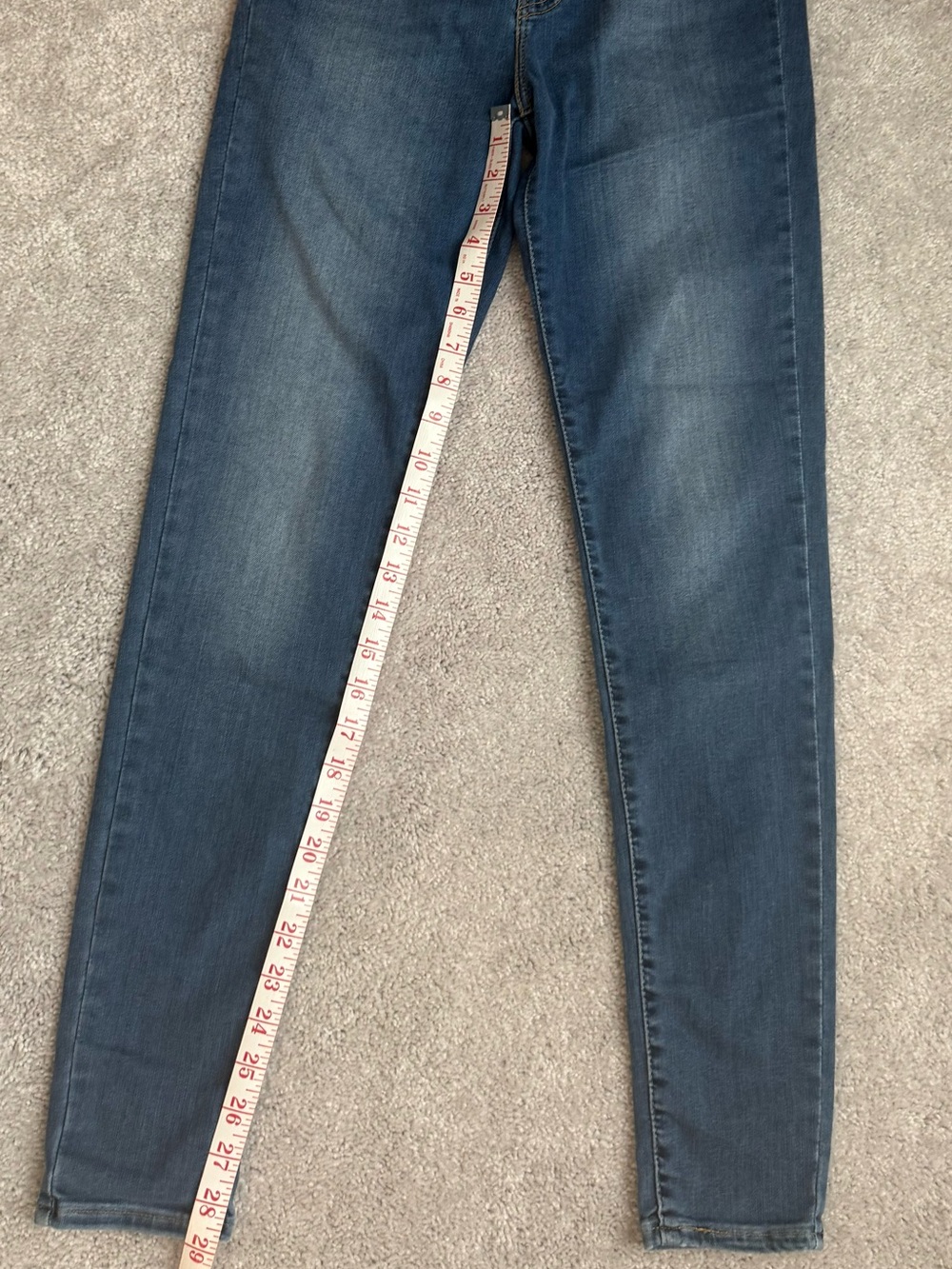 Levi’s Mile High Super Skinny Medium Blue Wash - Size 28 - Picture 6 of 6